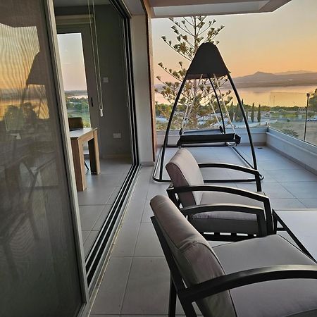 Majestic Sunset Salt Lake Views 300M From Beach Larnaca Eksteriør billede